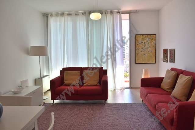 Apartament &nbsp;me qera ne Bulevardin Bajram Curri ne Tirane.

Apartamenti pozicionohet ne katin 